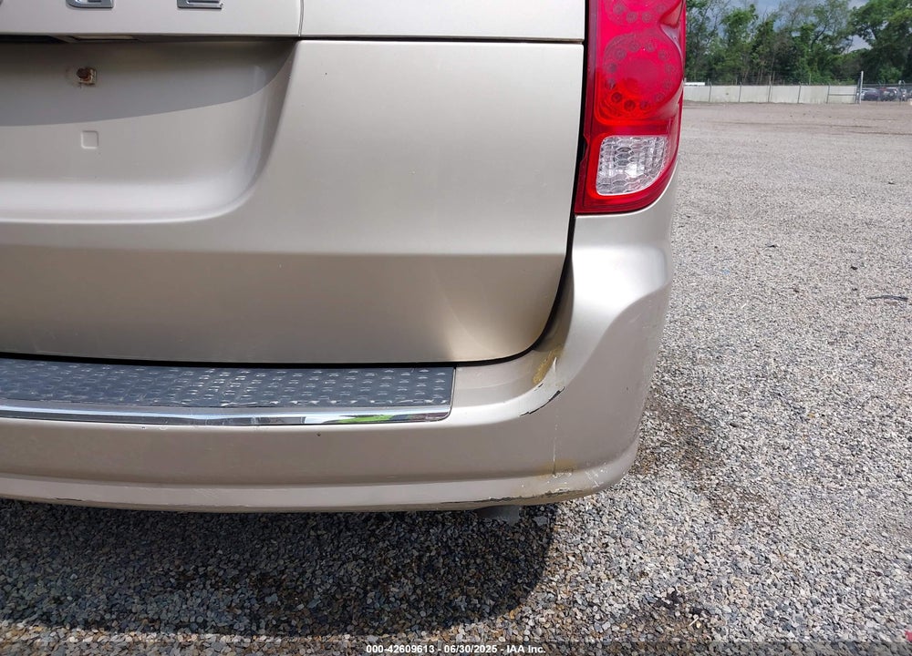 2013 DODGE GRAND CARAVAN SXT VIN: 2C4RDGCG1DR795892