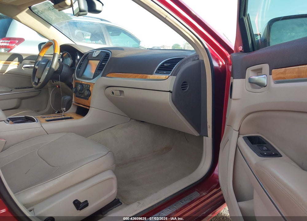 2012 CHRYSLER 300 VIN: 2C3CCAET0CH195292