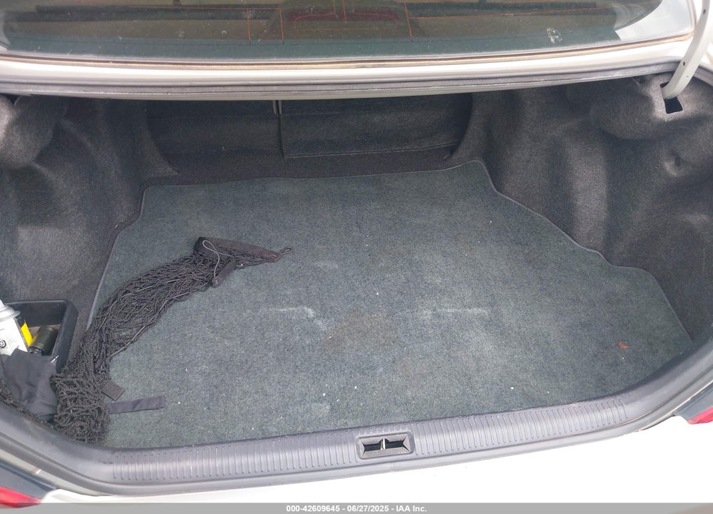 2004 TOYOTA CAMRY XLE VIN: 4T1BE32K44U810090
