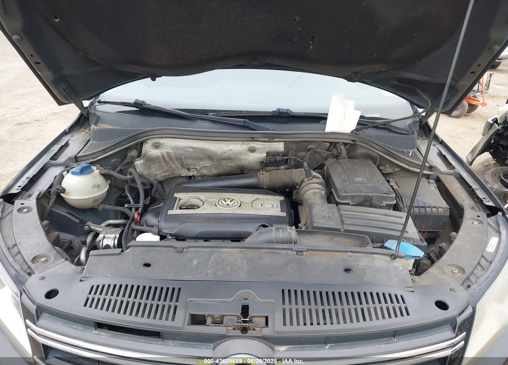 2013 VOLKSWAGEN TIGUAN VIN: WVGBV7AX6DW514674