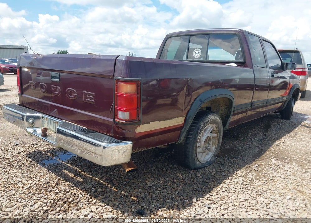 1992 DODGE DAKOTA VIN: 1B7FL23X0NS668429