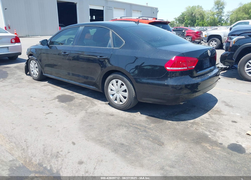 2012 VOLKSWAGEN PASSAT VIN: 1VWAP7A30CC031752