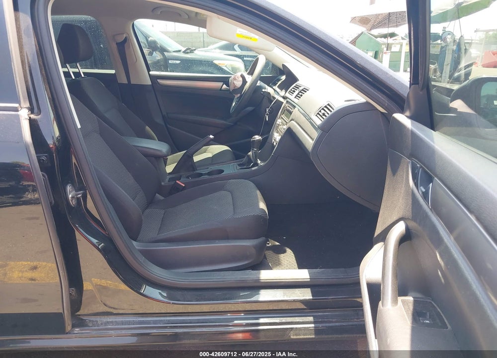 2012 VOLKSWAGEN PASSAT VIN: 1VWAP7A30CC031752