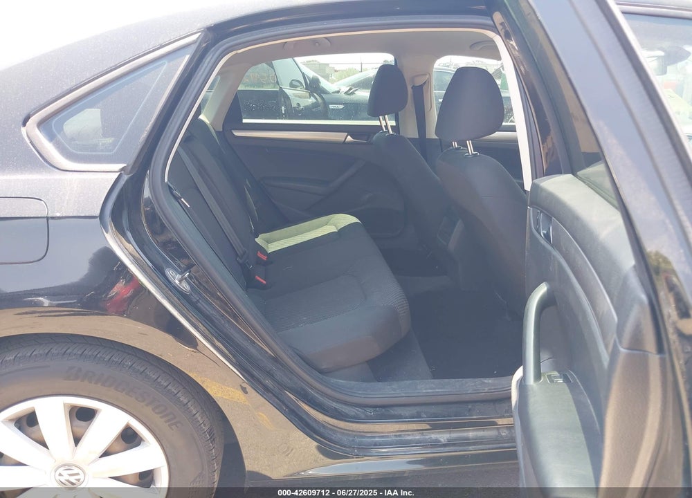 2012 VOLKSWAGEN PASSAT VIN: 1VWAP7A30CC031752