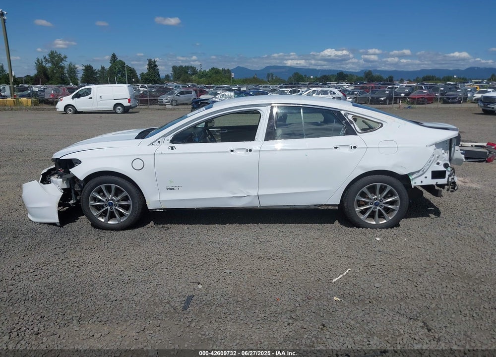 2017 FORD FUSION ENERGI SE LUXURY VIN: 3FA6P0PU6HR409930