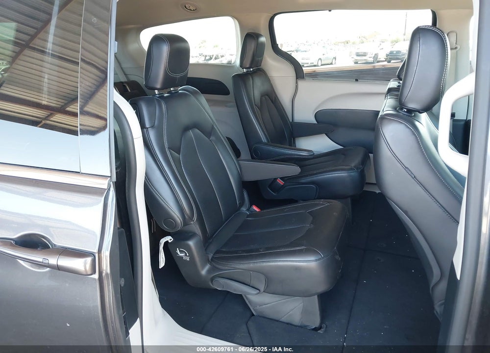 2023 CHRYSLER PACIFICA TOURING L VIN: 2C4RC1BG5PR601886