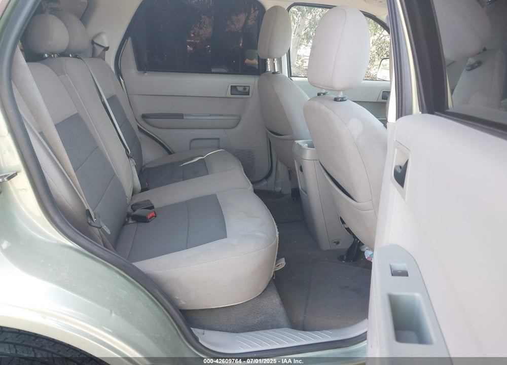 2008 FORD ESCAPE VIN: 1FMCU49H38KD84434