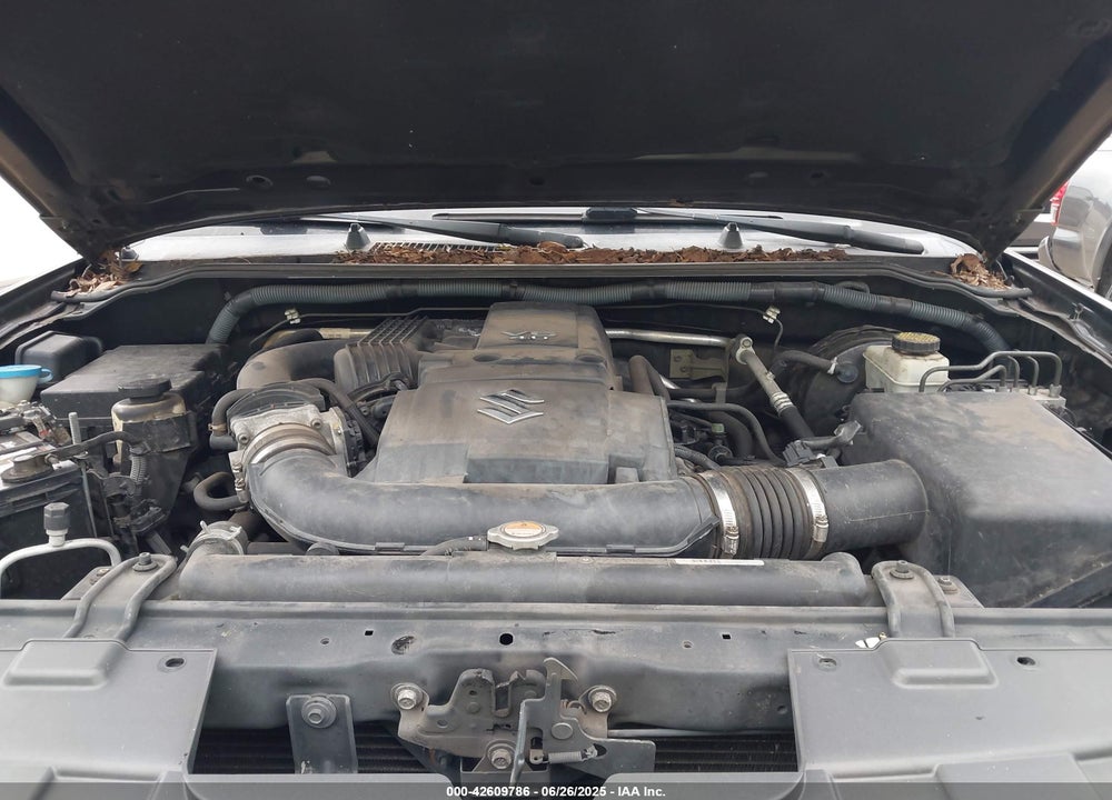 2011 SUZUKI EQUATOR VIN: 5Z61D0ER0BC411630