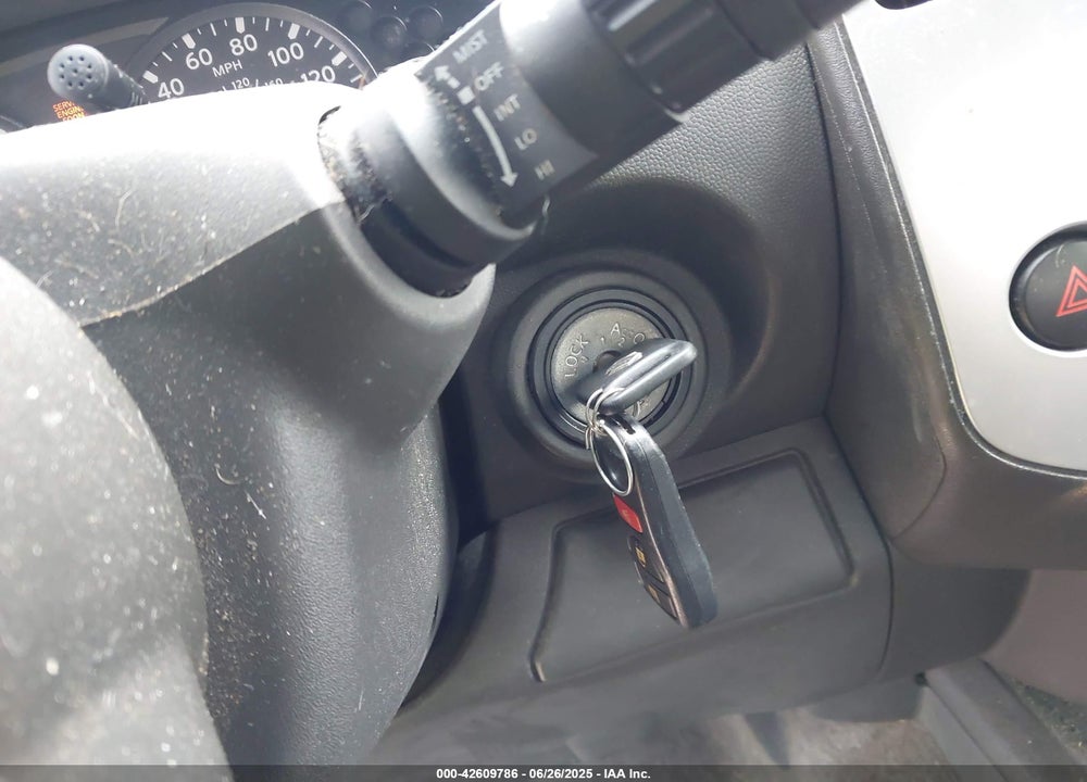 2011 SUZUKI EQUATOR VIN: 5Z61D0ER0BC411630