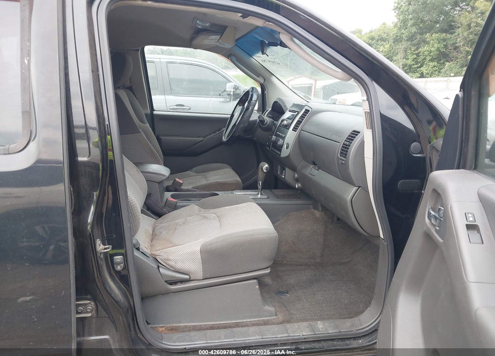 2011 SUZUKI EQUATOR VIN: 5Z61D0ER0BC411630