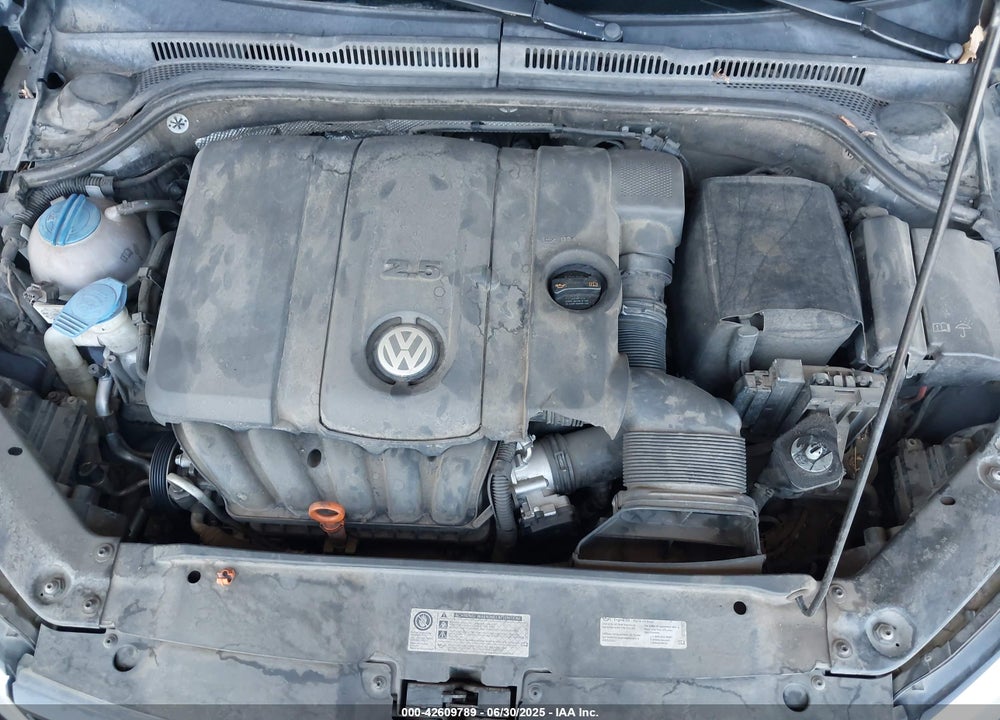 2013 VOLKSWAGEN JETTA VIN: 3VWDP7AJ5DM423587
