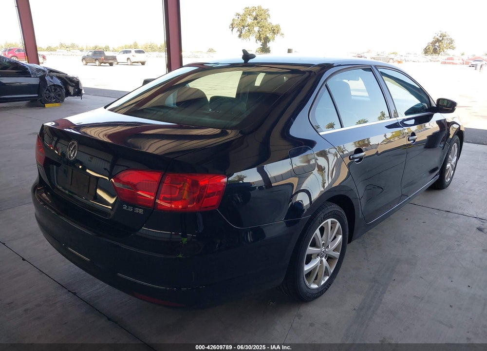 2013 VOLKSWAGEN JETTA VIN: 3VWDP7AJ5DM423587