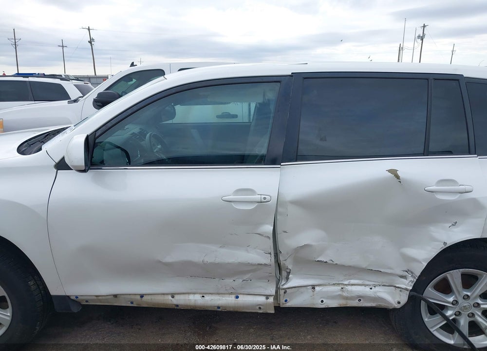 2011 TOYOTA HIGHLANDER VIN: 5TDZA3EH1BS009987