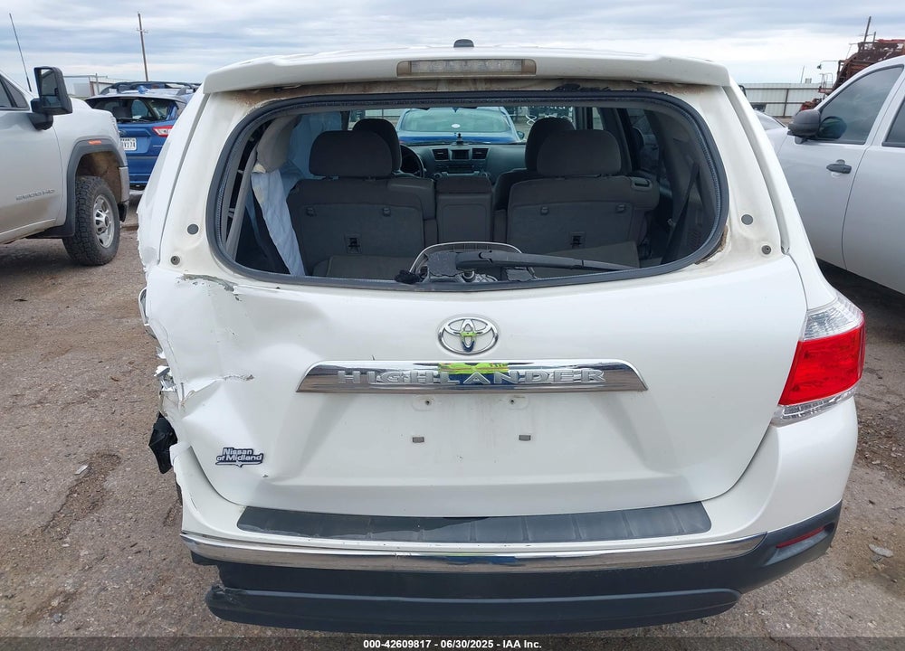 2011 TOYOTA HIGHLANDER VIN: 5TDZA3EH1BS009987
