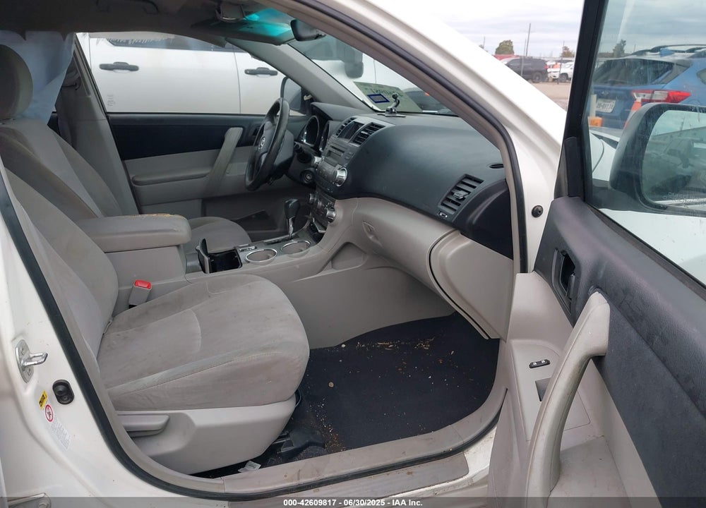 2011 TOYOTA HIGHLANDER VIN: 5TDZA3EH1BS009987