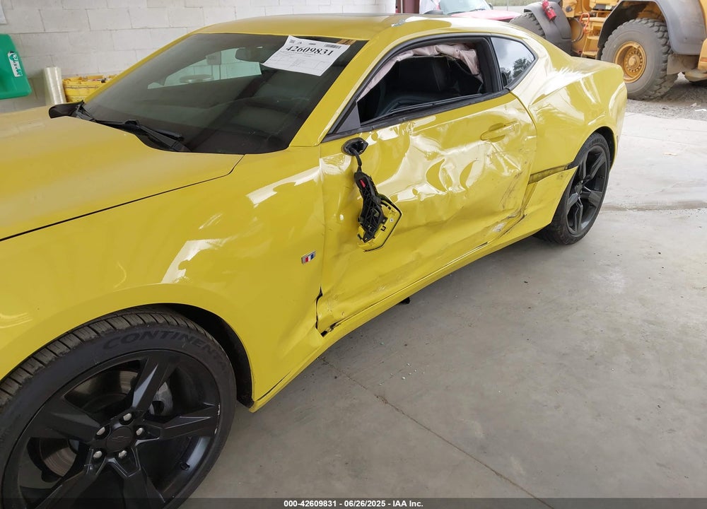 2017 CHEVROLET CAMARO VIN: 1G1FD1RX7H0141320