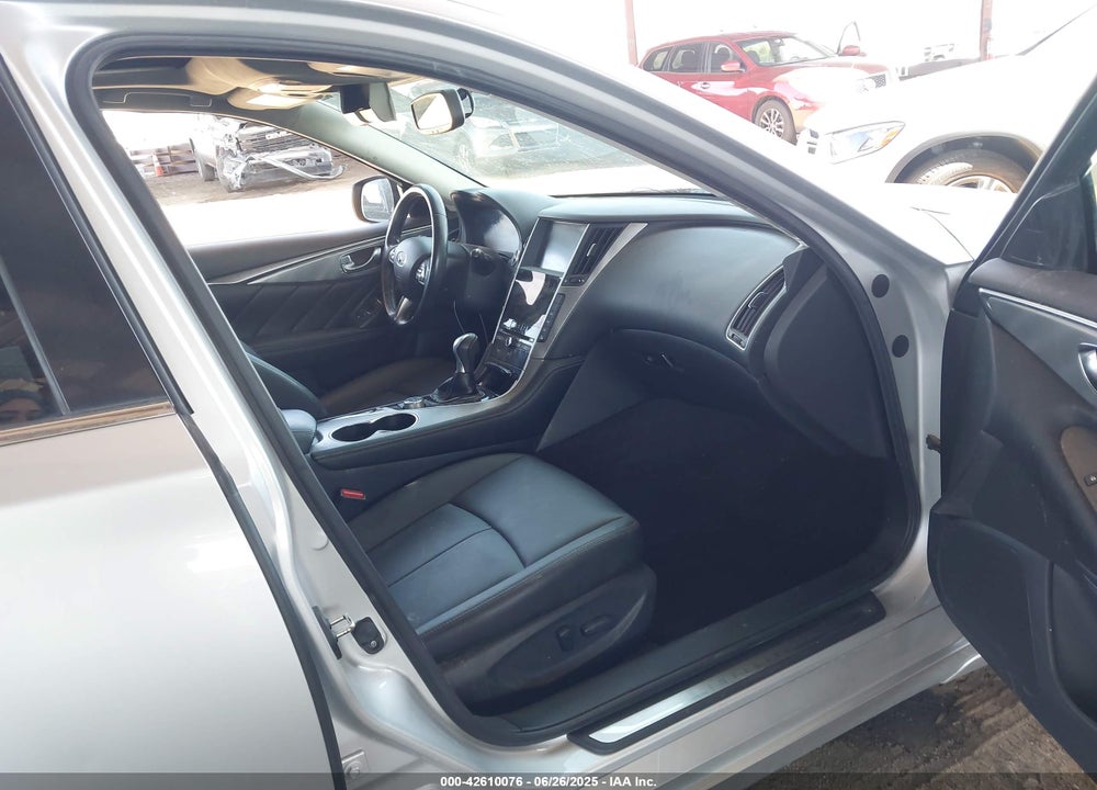2016 INFINITI Q50 VIN: JN1EV7AP4GM300982