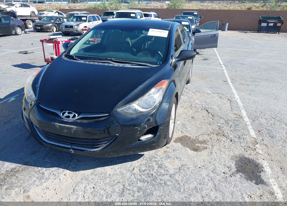 2012 HYUNDAI ELANTRA VIN: 5NPDH4AE8CH117702