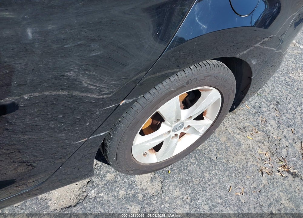 2012 HYUNDAI ELANTRA VIN: 5NPDH4AE8CH117702