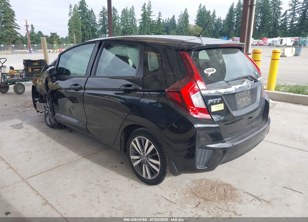 2015 HONDA FIT VIN: 3HGGK5H81FM701122