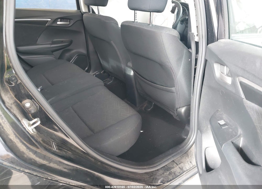 2015 HONDA FIT VIN: 3HGGK5H81FM701122