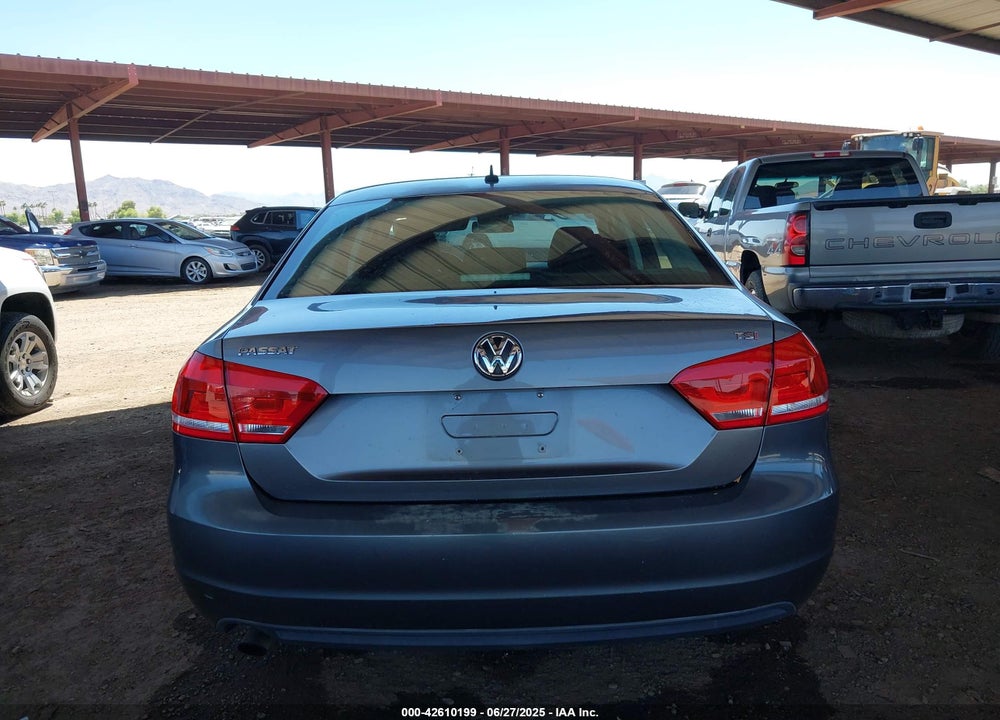 2015 VOLKSWAGEN PASSAT VIN: 1VWAT7A39FC072347