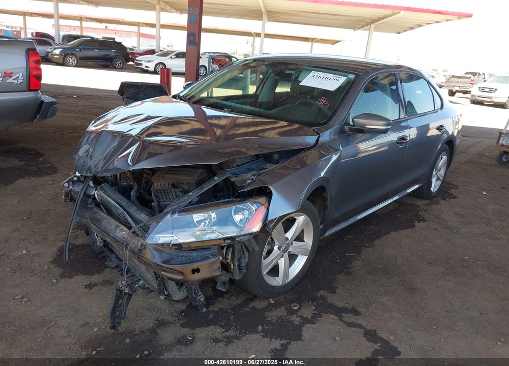 2015 VOLKSWAGEN PASSAT VIN: 1VWAT7A39FC072347