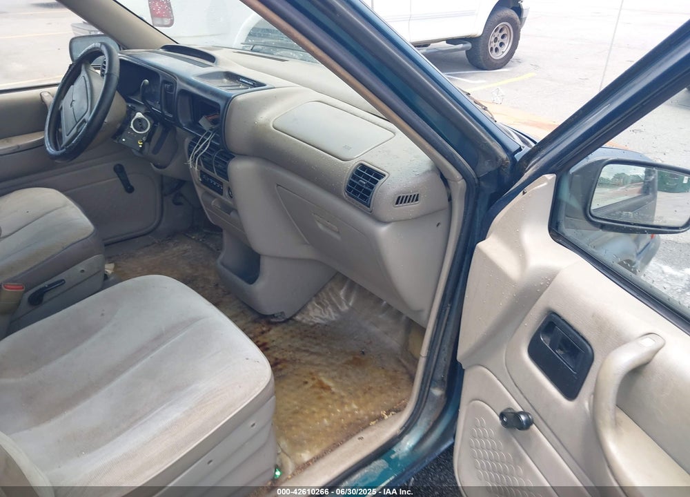 1995 DODGE CARAVAN VIN: 2B4FH25K7SR233839