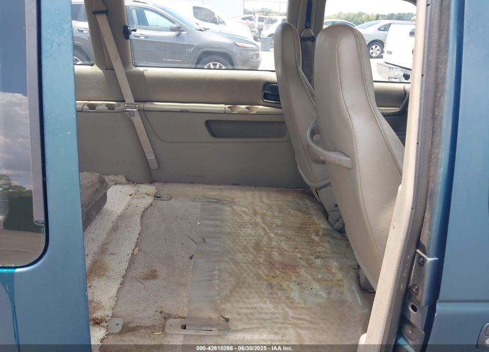 1995 DODGE CARAVAN VIN: 2B4FH25K7SR233839