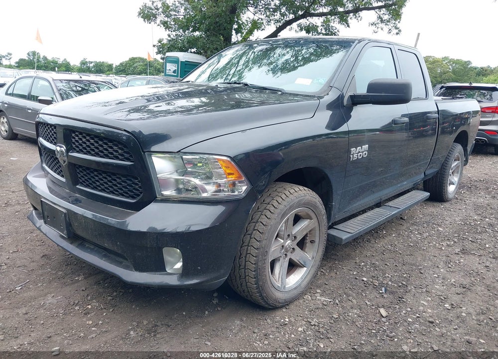 2018 RAM 1500 VIN: 1C6RR7FG3JS173051