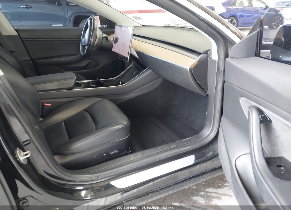 2018 TESLA MODEL 3 VIN: 5YJ3E1EB8JF120856