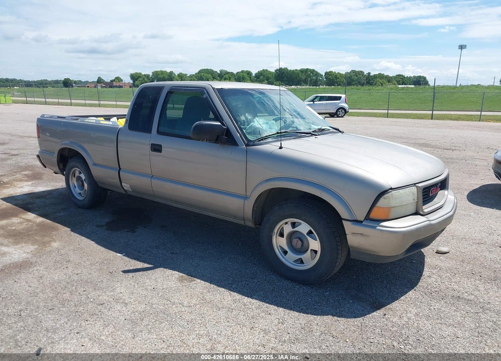 2001 GMC SONOMA SLS VIN: 1GTCS19W218220585