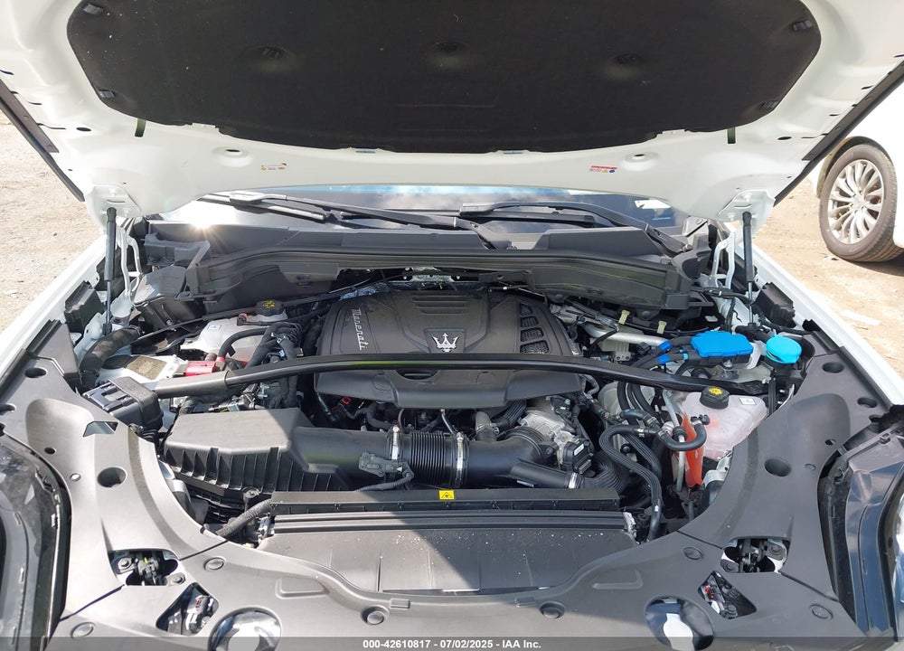 2023 MASERATI GRECALE VIN: ZN682AVA9P7438858