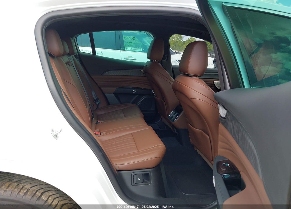 2023 MASERATI GRECALE VIN: ZN682AVA9P7438858