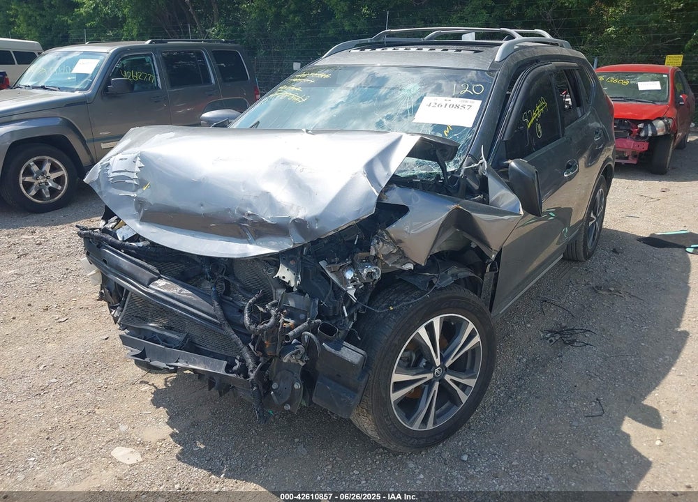2017 NISSAN ROGUE VIN: 5N1AT2MV1HC878829