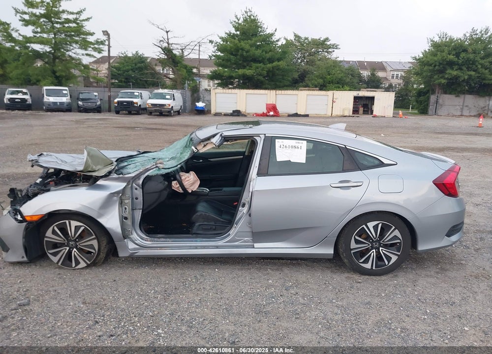2017 HONDA CIVIC VIN: 2HGFC1F70HH651973