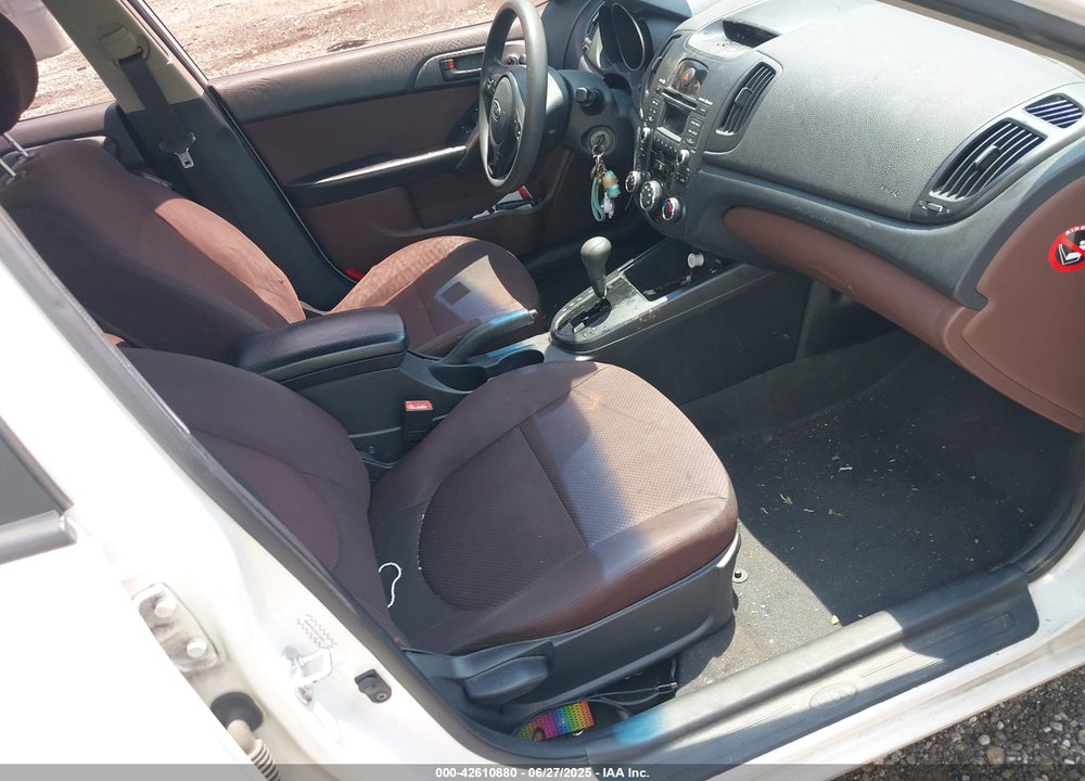 2010 KIA FORTE VIN: KNAFU4A22A5809488