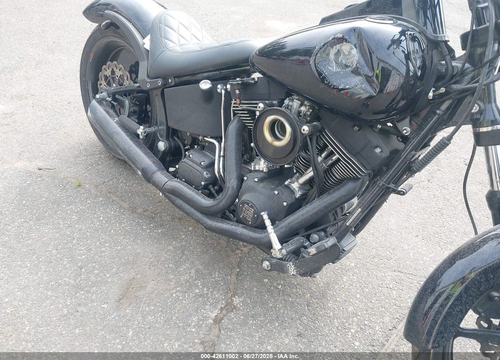 2004 HARLEY-DAVIDSON FXSTB VIN: 1HD1BTY184Y011704