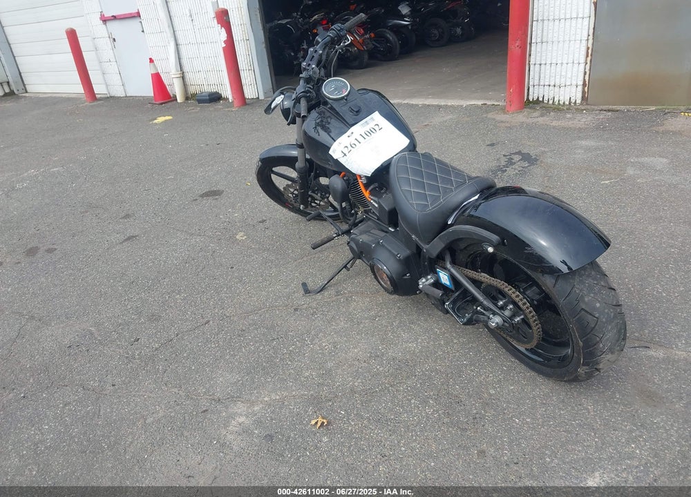 2004 HARLEY-DAVIDSON FXSTB VIN: 1HD1BTY184Y011704