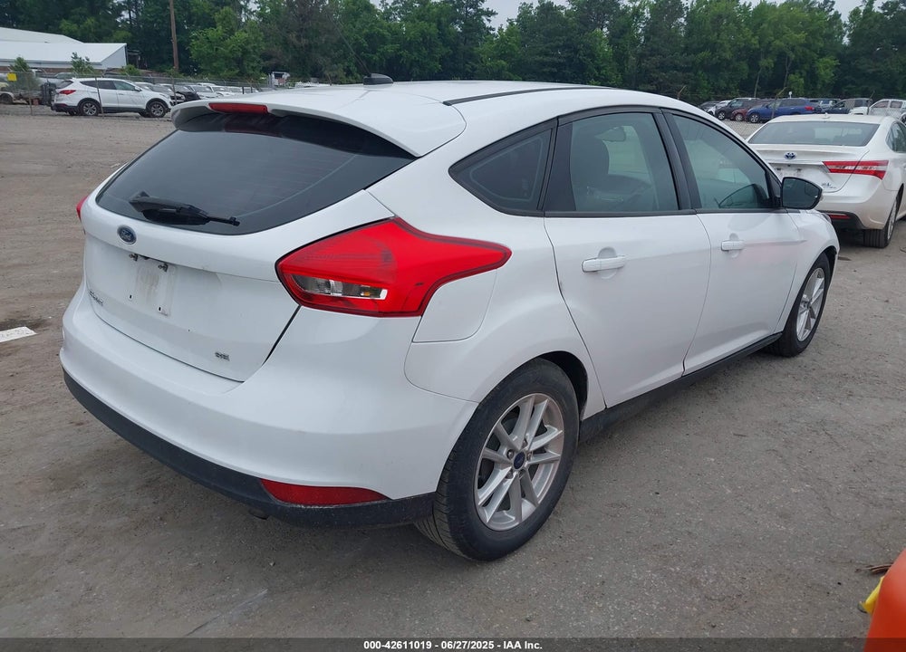 2016 FORD FOCUS VIN: 1FADP3K26GL289817
