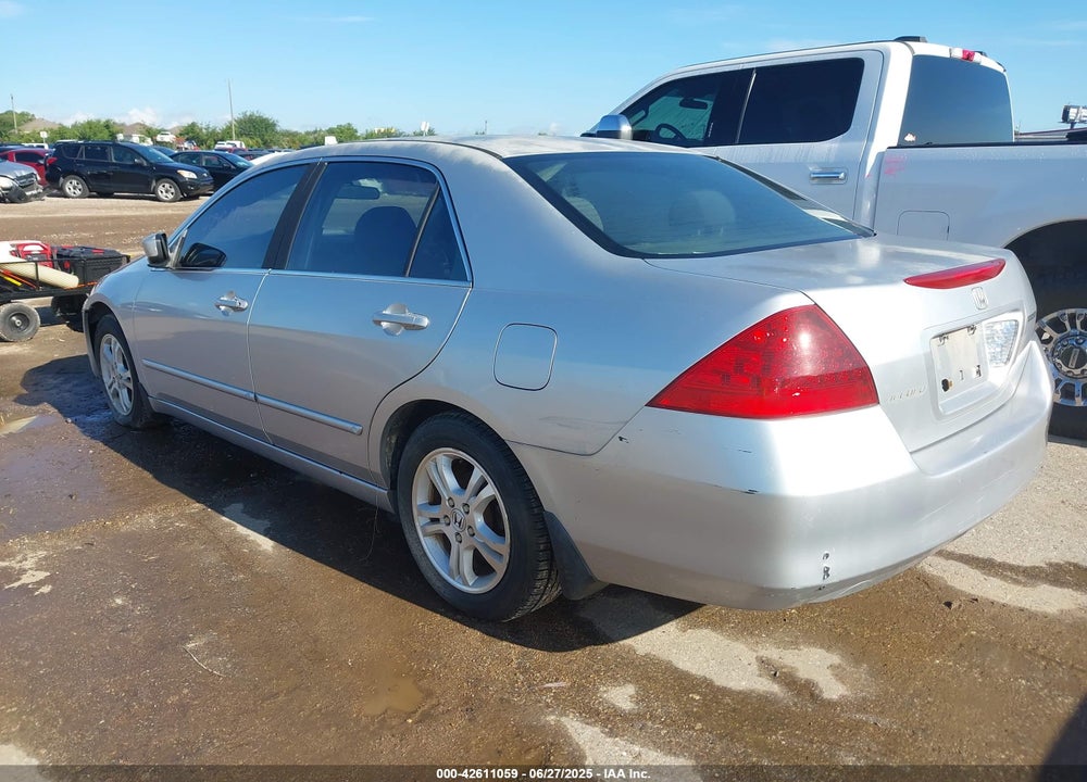 2007 HONDA ACCORD 2.4 SE VIN: JHMCM56377C003484
