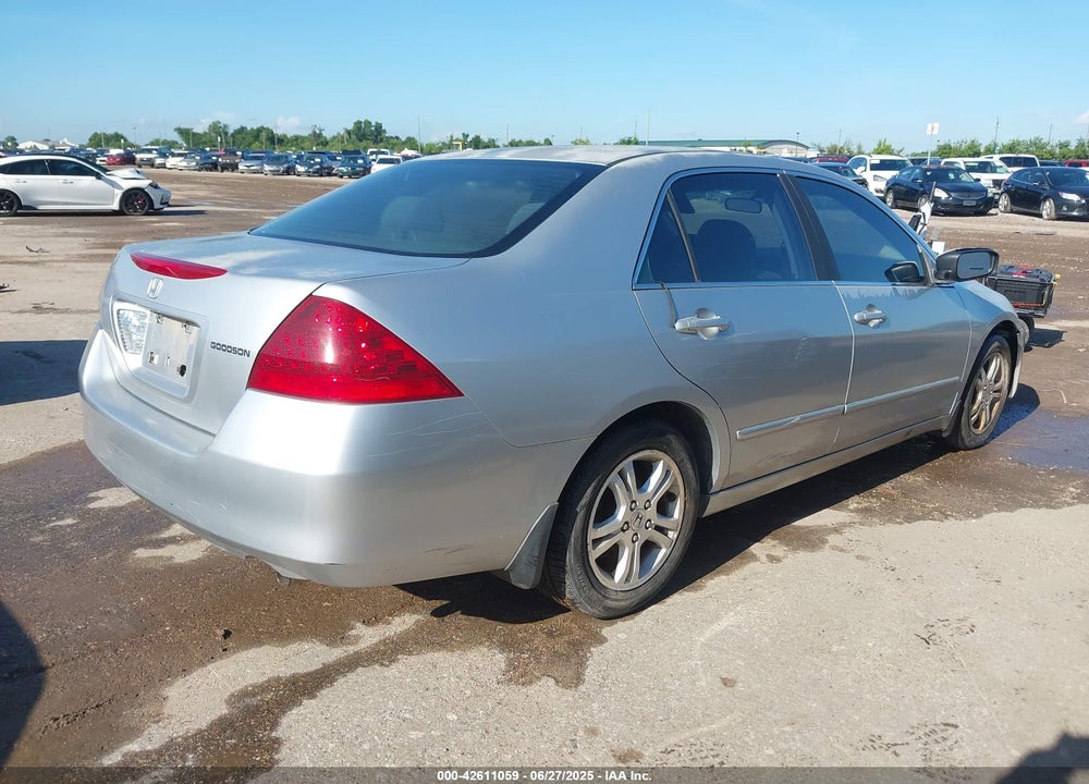2007 HONDA ACCORD 2.4 SE VIN: JHMCM56377C003484