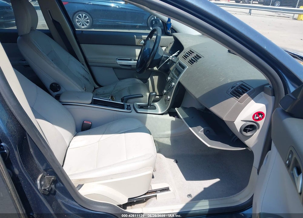 2009 VOLVO S40 VIN: YV1MS382092460984