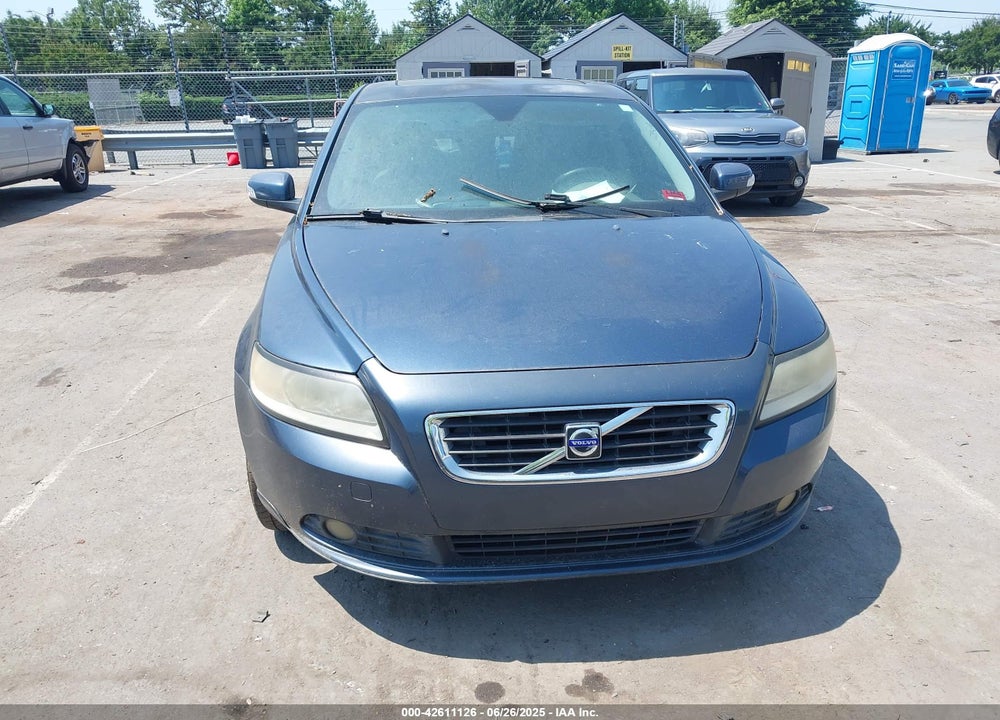 2009 VOLVO S40 VIN: YV1MS382092460984