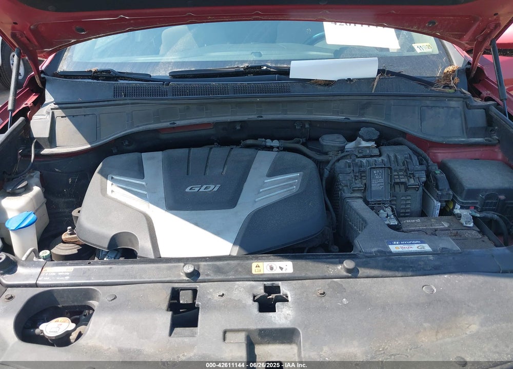 2017 HYUNDAI SANTA FE VIN: KM8SMDHF2HU174200