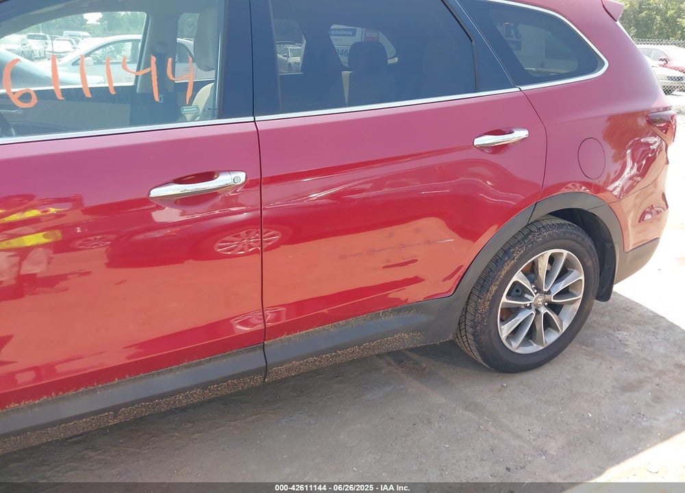 2017 HYUNDAI SANTA FE VIN: KM8SMDHF2HU174200