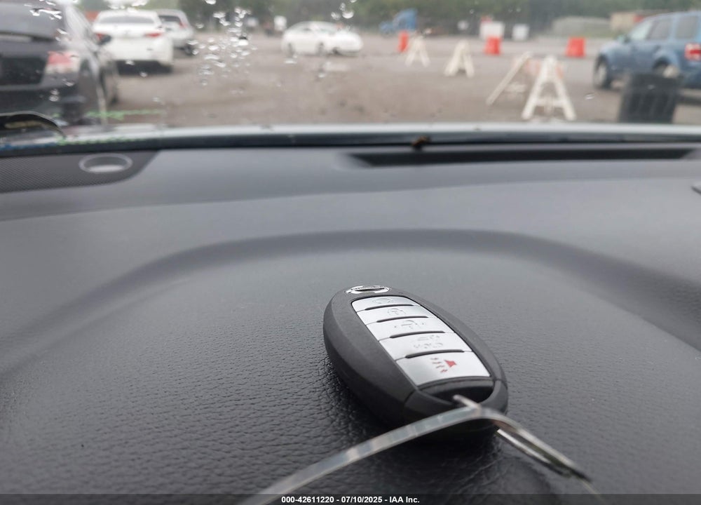 2019 NISSAN ROGUE VIN: 5N1AT2MV7KC808873