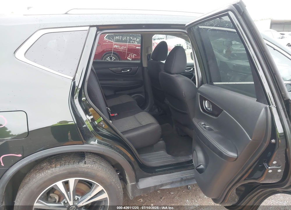 2019 NISSAN ROGUE VIN: 5N1AT2MV7KC808873