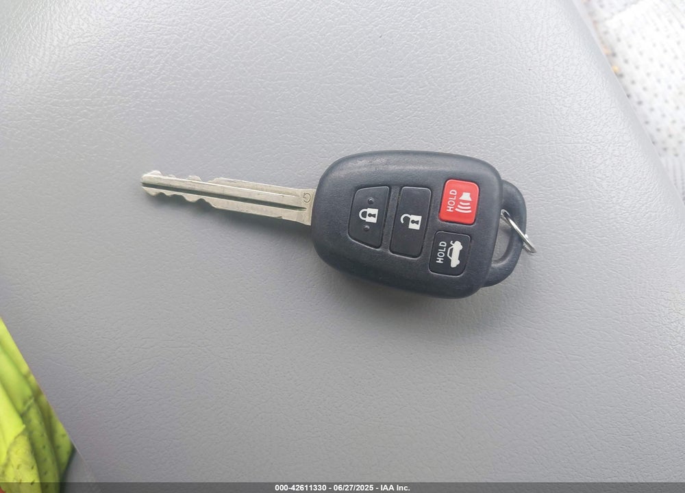 2012 TOYOTA CAMRY VIN: 4T4BF1FK4CR207561