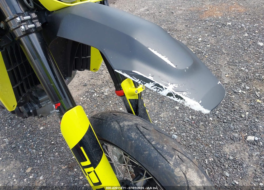 2024 HUSQVARNA SUPERMOTO 701 VIN: VBKUSV404RM765199
